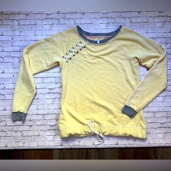 Maurices Long-Sleeve Lace-Up Pullover Sweatshirt Drawstring Hem Gray Trim Size M - Picture 4 of 16